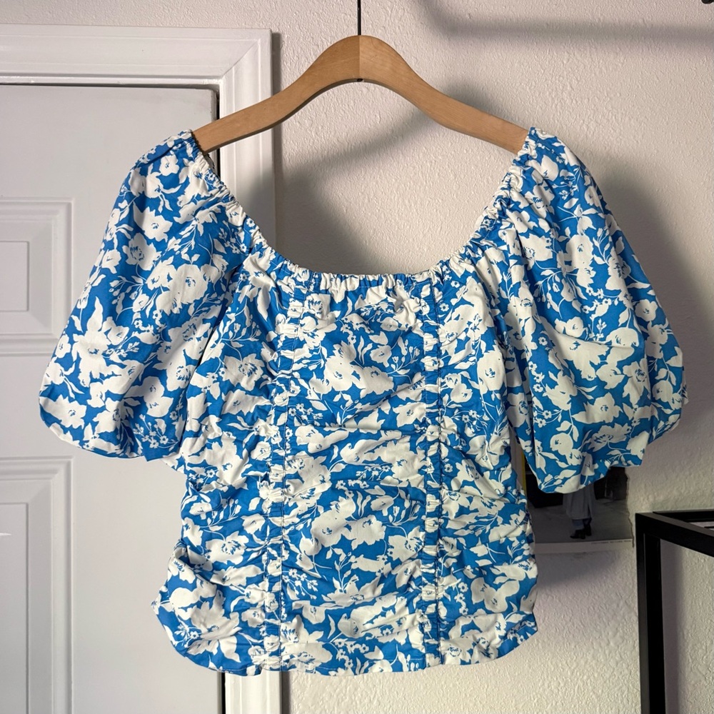 GESTUZ blue white floral cotton puff short sleeve square neck cropped blouse‎